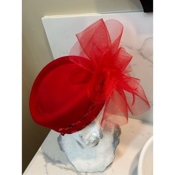 RED Felt Vintage Hat - Picture 2 of 7